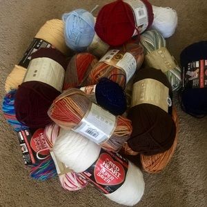 Knitting yarn 🧶 SOLD... SOLD... SOLD